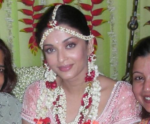 Abhishek Bachchan And Aishwarya Rai Wedding Pics