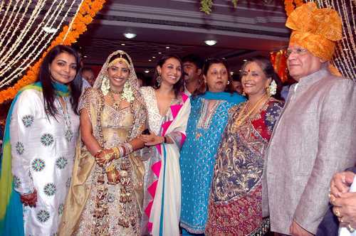 Aishwarya Rai Wedding Mehndi Videos