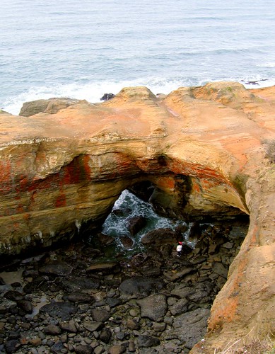 Devils Punch Bowl Oregon Low Tide