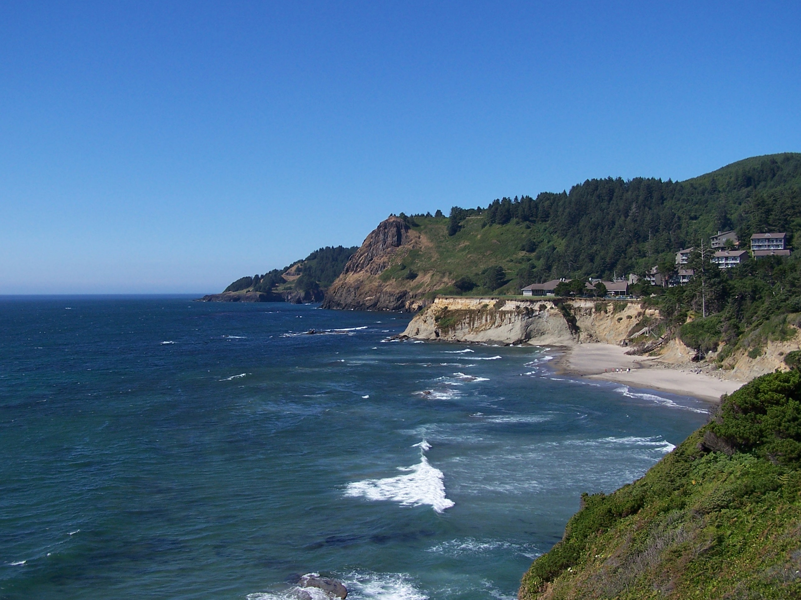 Devils Punch Bowl Oregon Low Tide