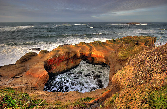 Devils Punch Bowl Oregon Low Tide