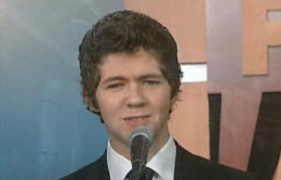 Home Celtic Thunder Damian Mcginty