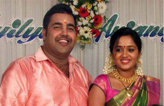 Idea Star Singer Vivekanandan Marriage Pics