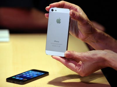 Iphone 5 White Or Black Pros And Cons