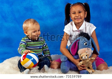 Pictures Of Children Playing With Toys