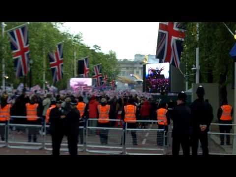 Queen Elizabeth Diamond Jubilee Concert Video