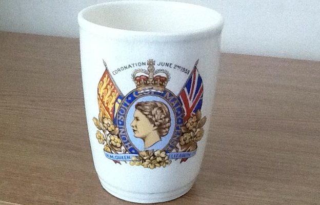 Queen Victoria Coronation Mug